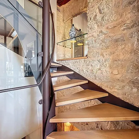 بيت للعطل La Barbacane